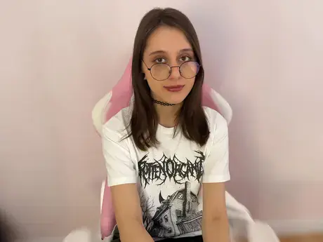 Chat with AliceWell
