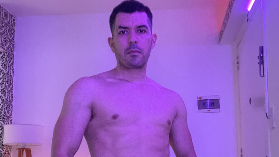 IvanLazaga Live Sex Chat at City Lanz