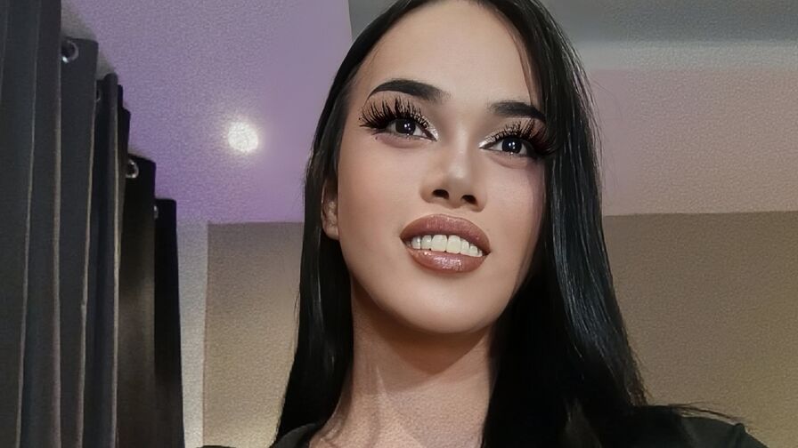 Watch SammieCole live on Fleur Mature
