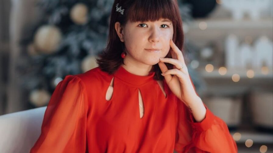 Watch ElenaHarrington on CoolMagazineOnline.com