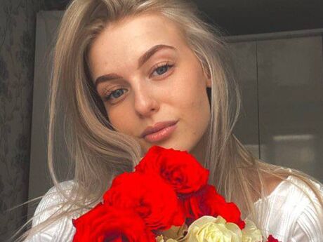 Chat with SamantaKittie