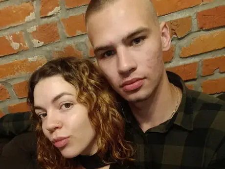 Chat with MaxAndEva