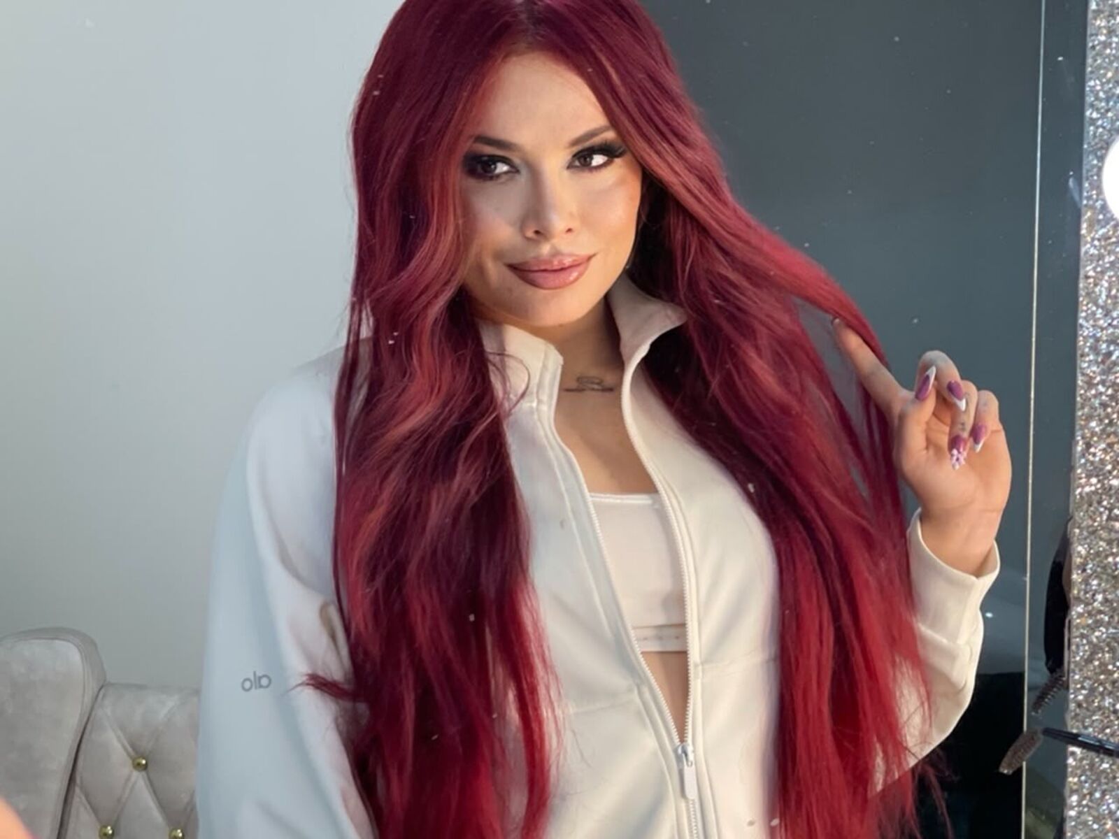 Live cam for MilaEverhart