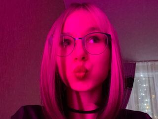 MaxineDewell Blonde live cam girls