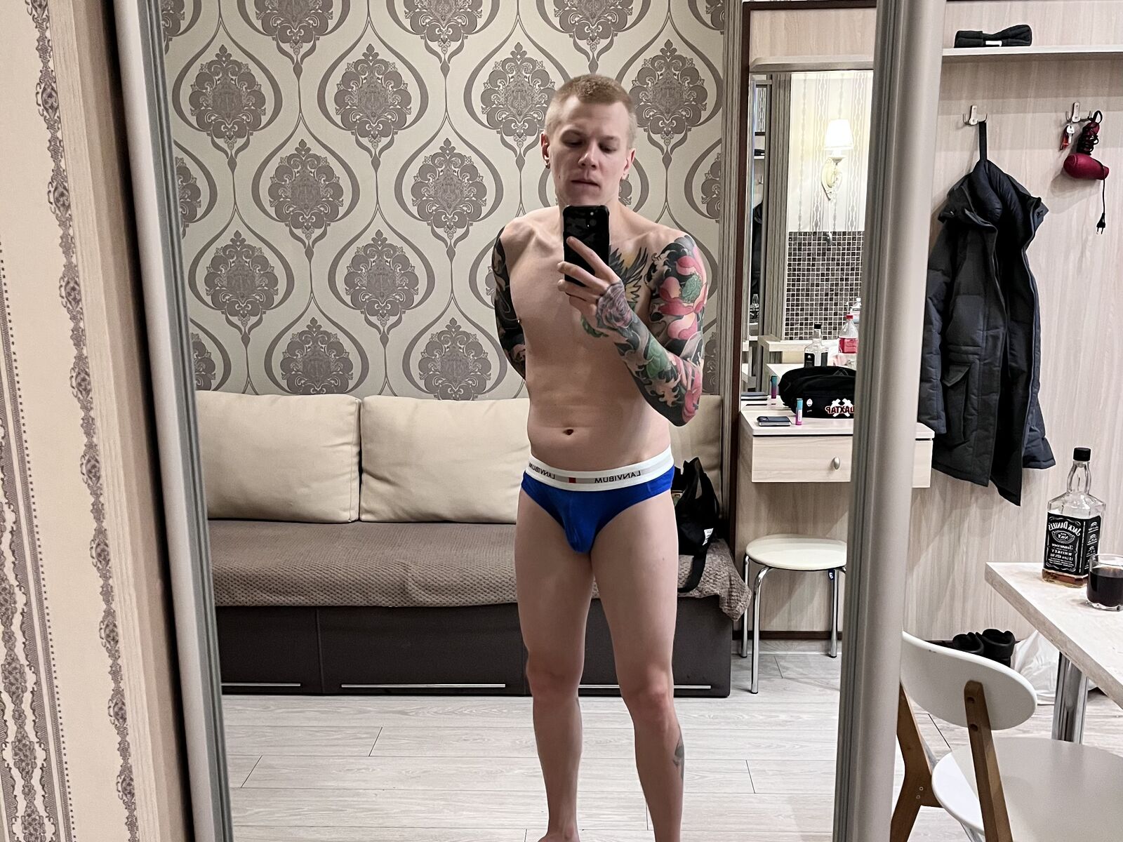 Live cam for AndreyMoroz