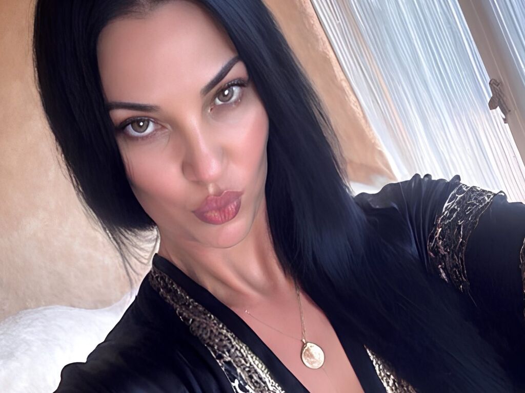 MiaMontal live streaming girl cam