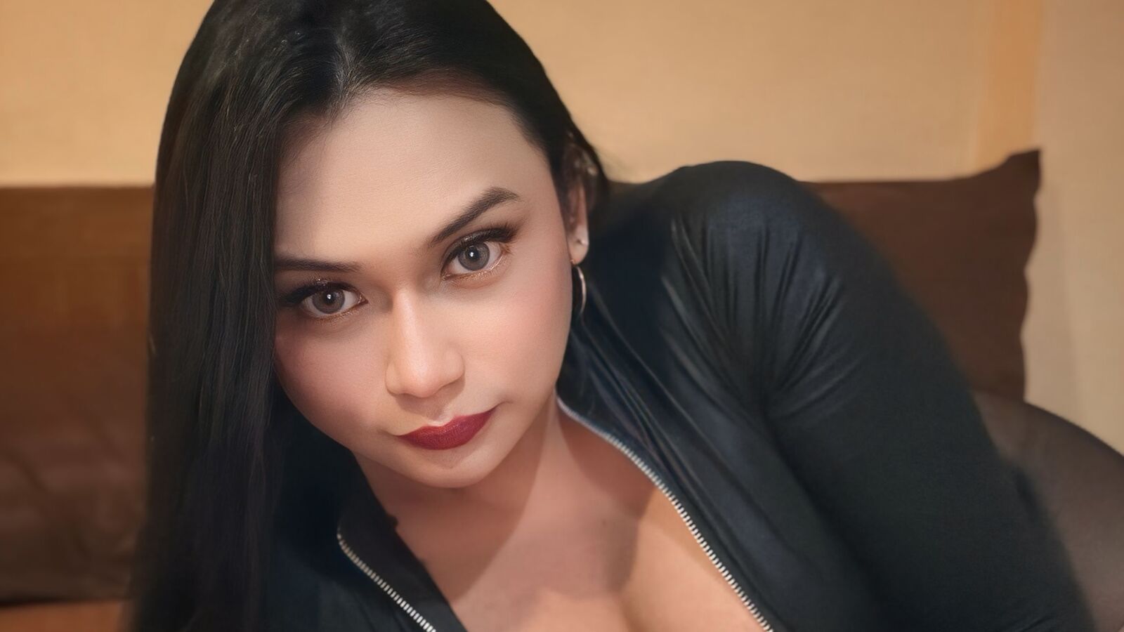 VelleVictoria erotic portrait