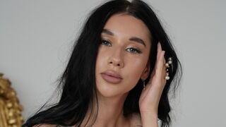 GiaDarling similar LiveJasmin private chat preview