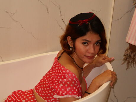 Chat with CelianaCarolina