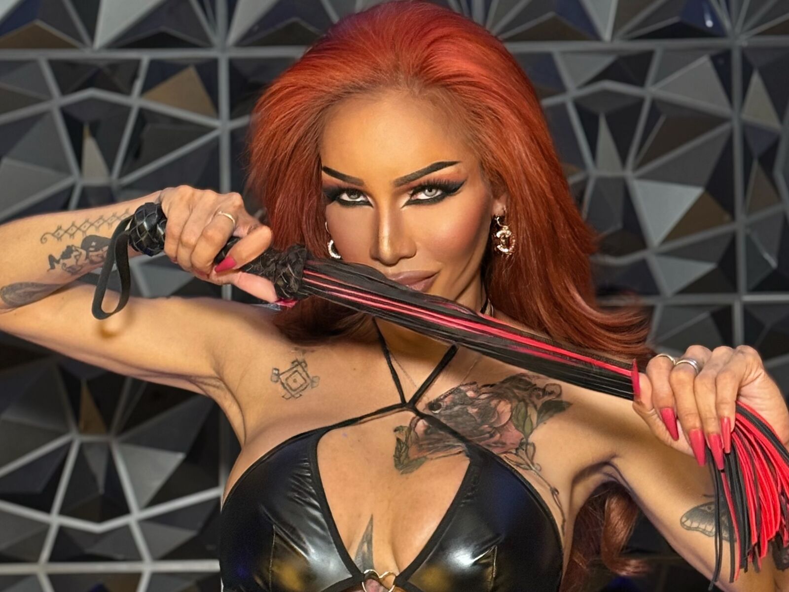 Live cam for AlodiaMcBrown