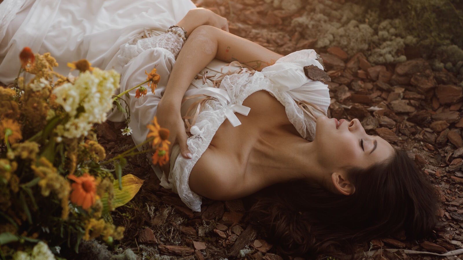 HannahHenn erotic portrait