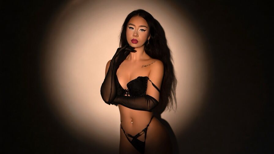Watch EdenBright live on Hotmaturetubes
