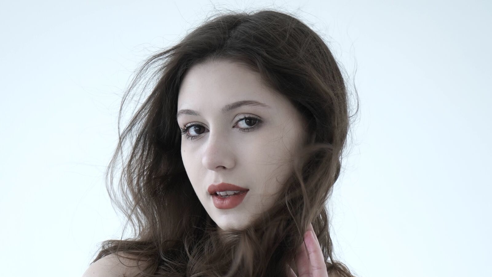 MilaLavson erotic portrait