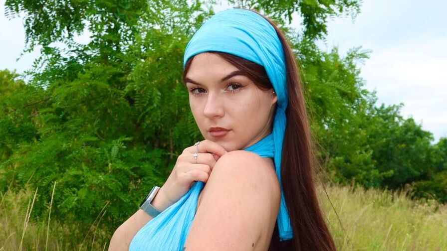 Discover LunaDjein on YoniPorn.com