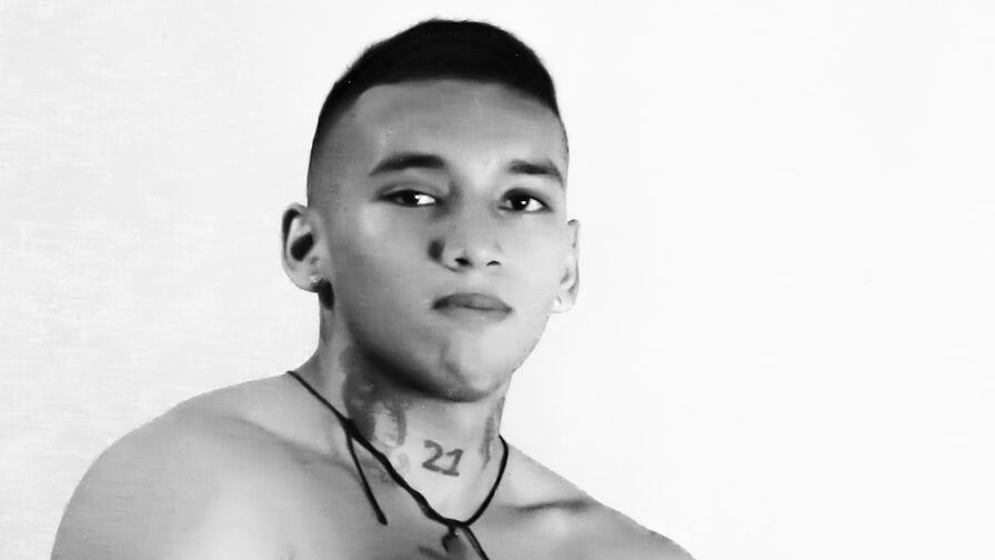 DavidAdamMiles's live cam