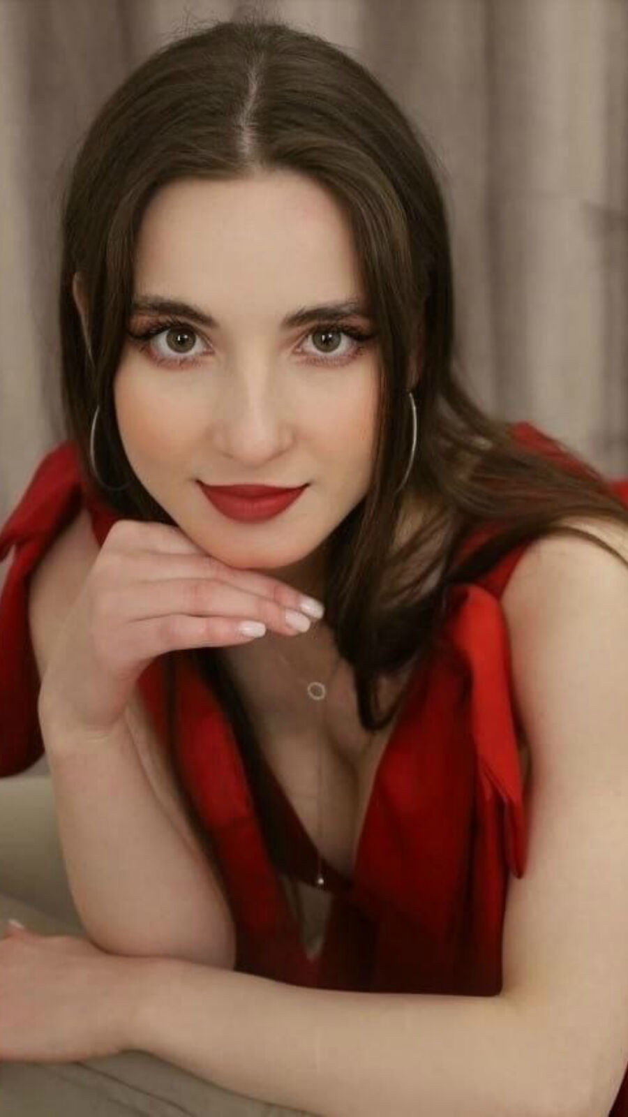 GrettaGrand erotic portrait