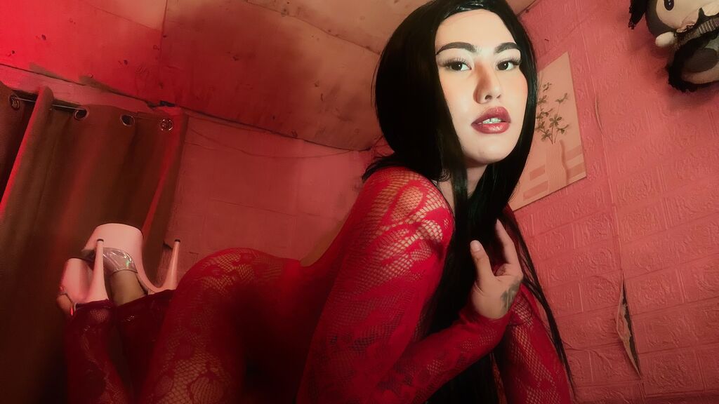 Watch ElenaGrande live on cam on LiveJasmin