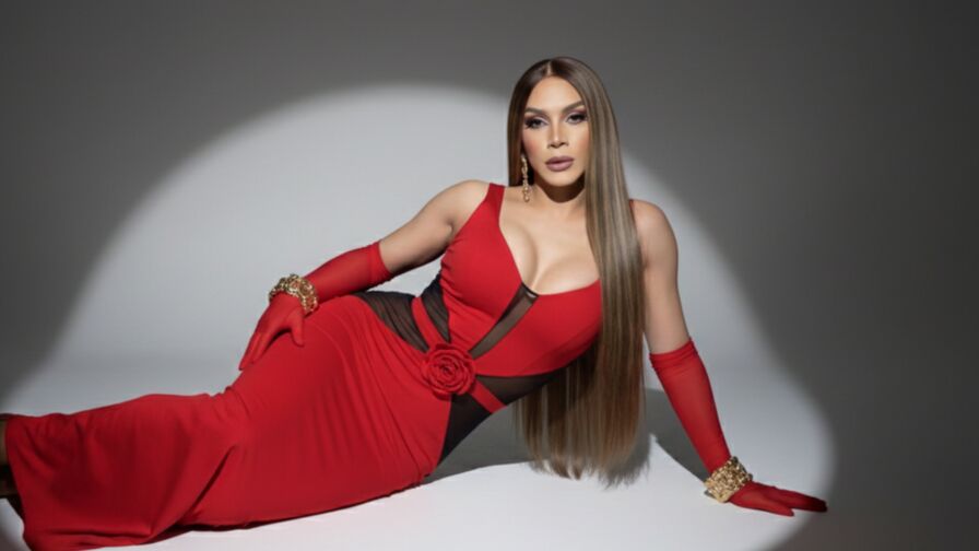 Watch ValentinaLawsson live on Viva VIP Show
