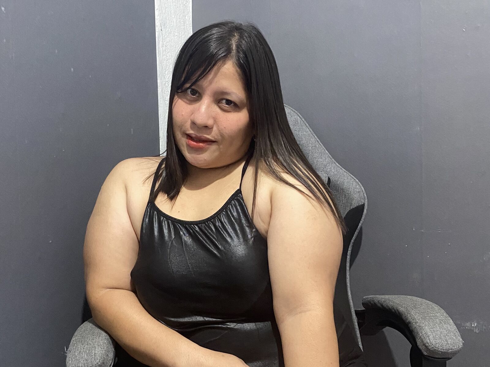 Live cam for KasandraReyes