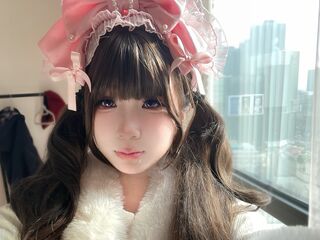 naked livechat AngelaKiki