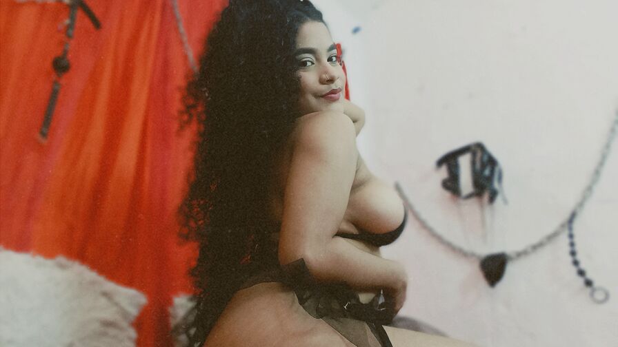 VIP Live Sex Chat with ZafiraNoir