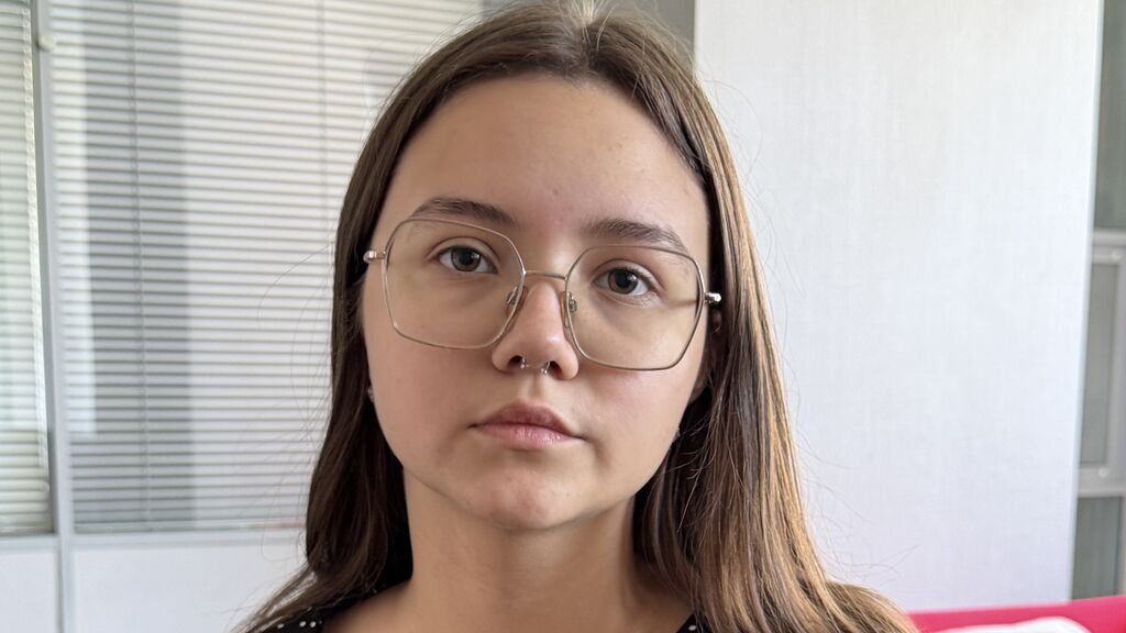 SelenaHoneyfield cover