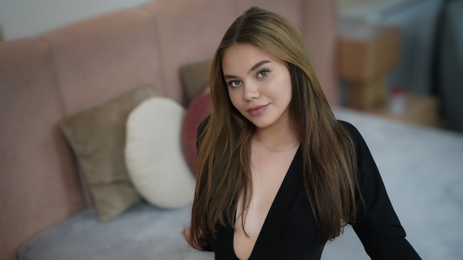 MonicaBriz glamour portrait
