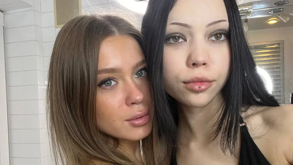 Show privé avec RebekahAndGwen