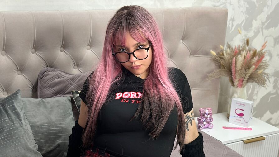 Watch MilanaWonders live on Sex Zoom
