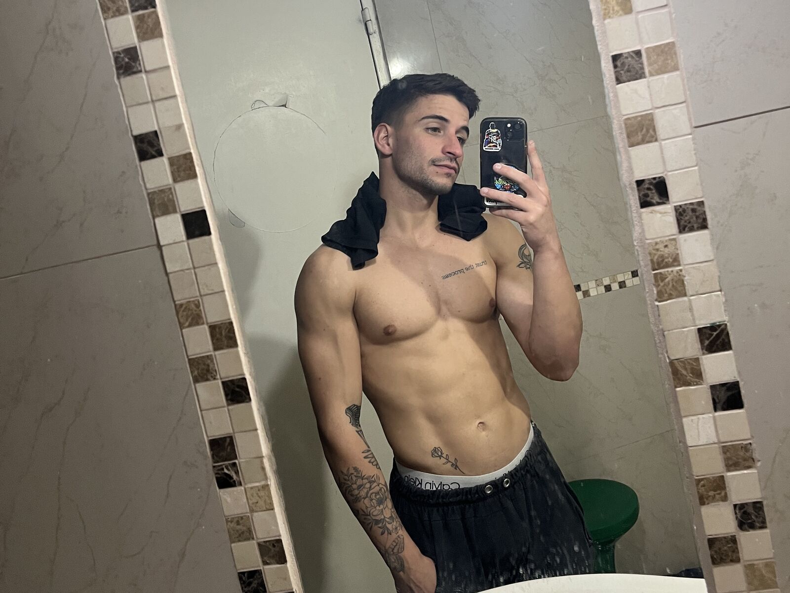 Live cam for TrevorArg