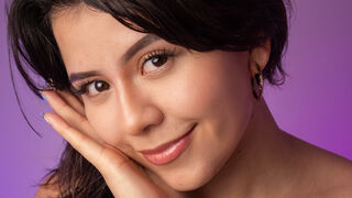 SaraDove Live Webcam on LiveJasmin