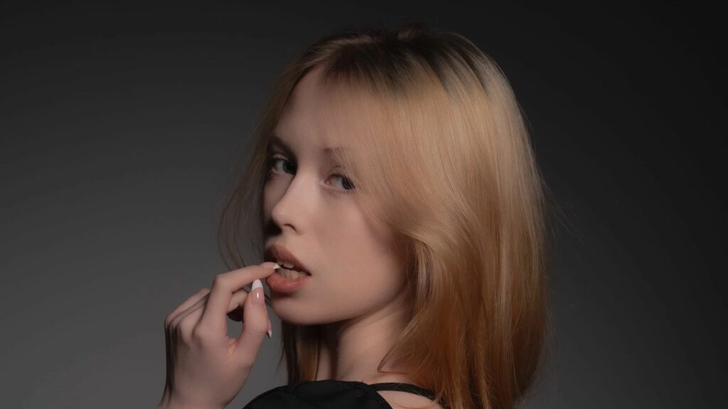 Profile and Statistics for FabiaBerry on LiveJasmin