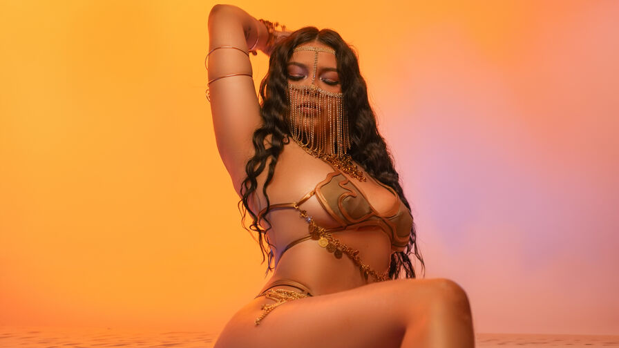 Watch HannahSantini on CoolMagazineOnline.com