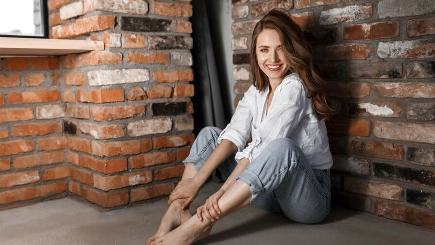 Watch MaryMelisson live on Widestreams