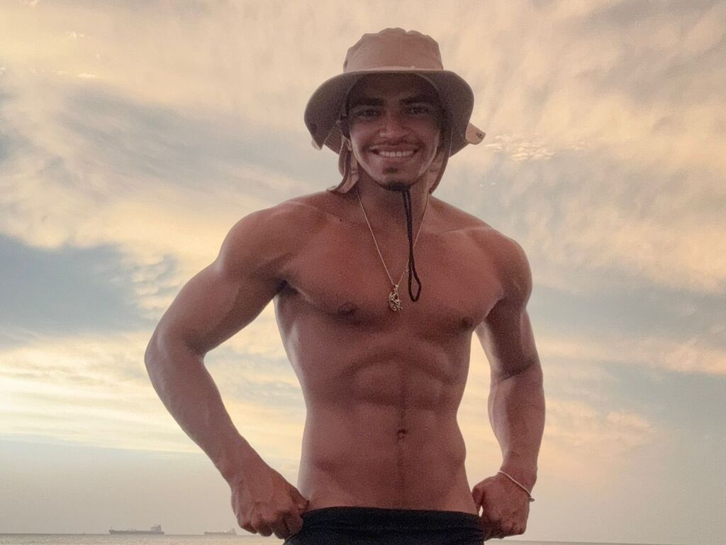 CoryGrover male free chat cam profile