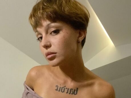 Chat with JennyMiu
