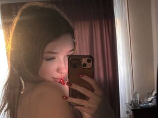 JadeDerrow live cam