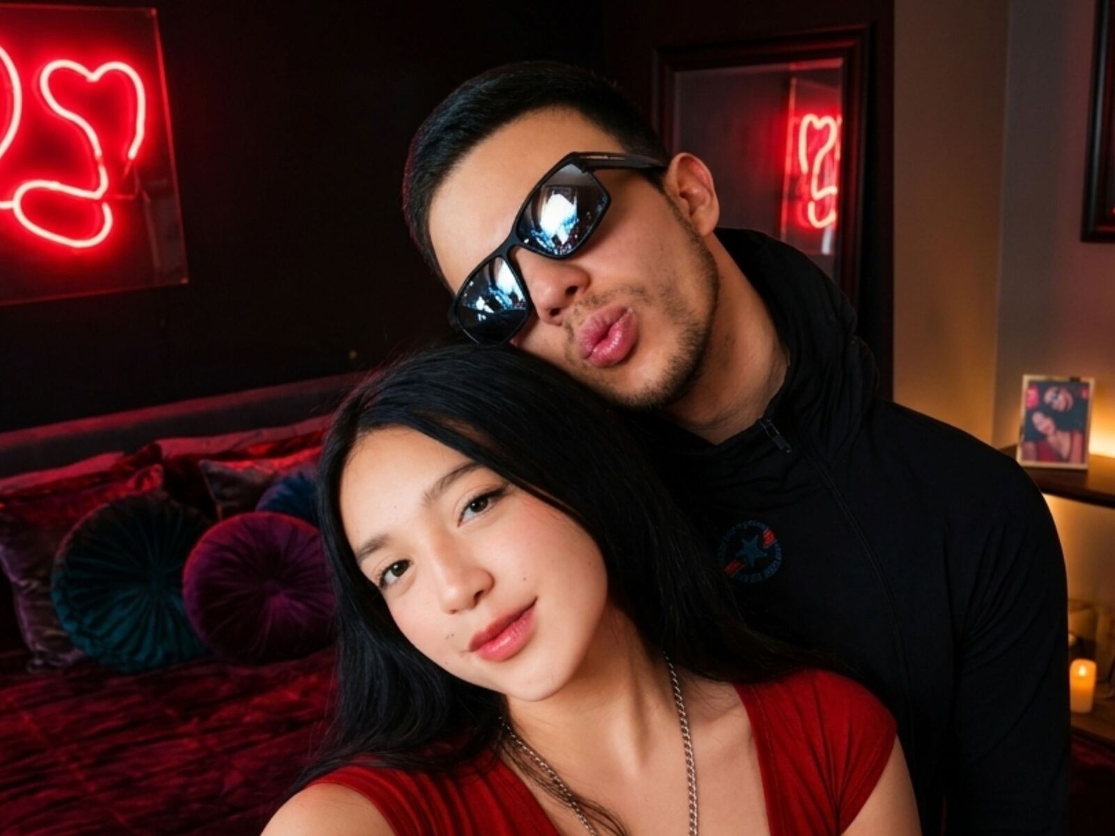 Live cam for SolyTony