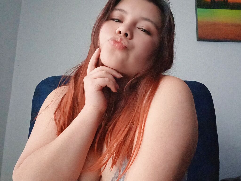 LucyPetit Camera Thumbnail