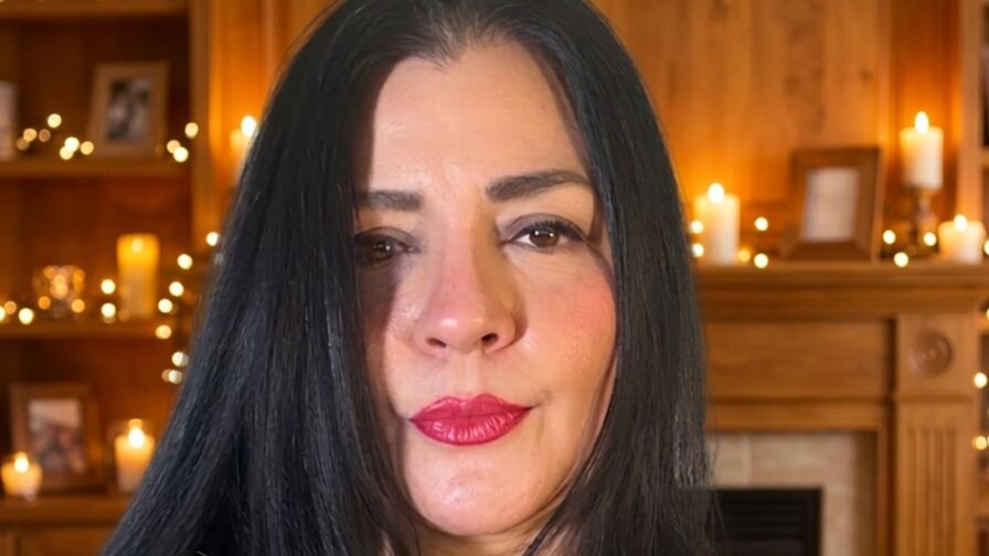 Watch JanethPelaez live on shemalefreeporn.net
