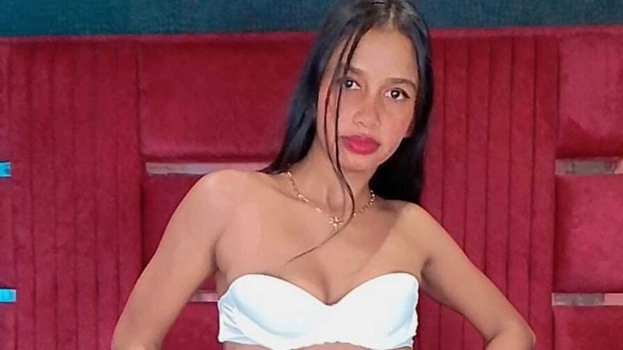 Watch SollAcosta live on Sex Zoom