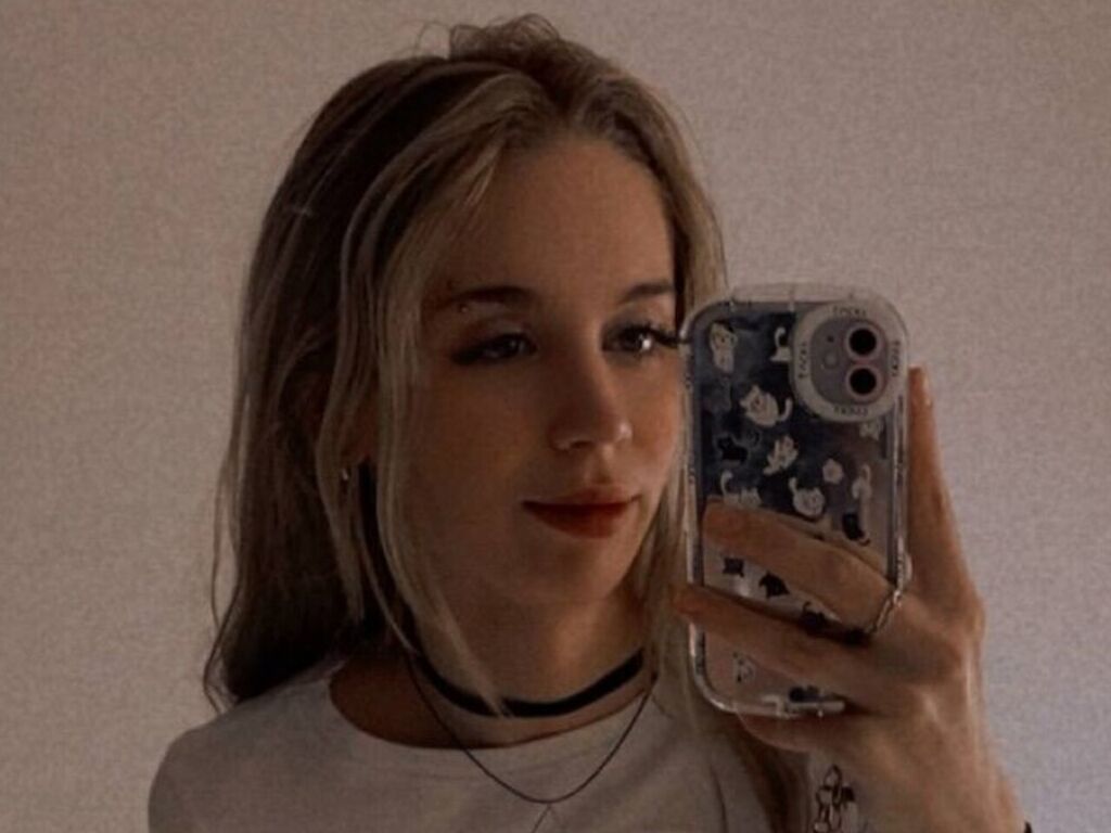AliceWoody