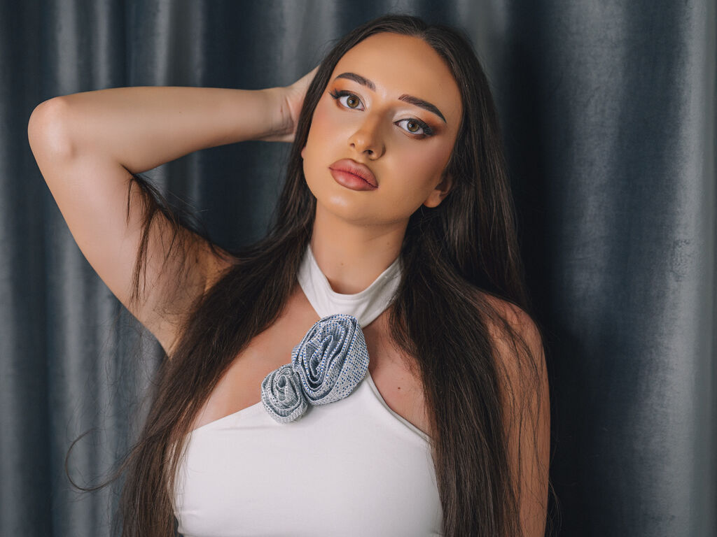 BrianaKaine live streaming girl cam