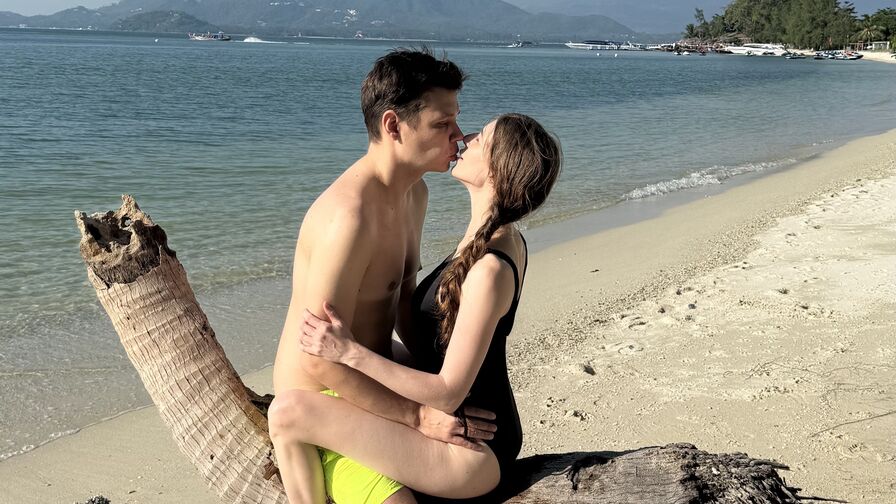 View MissAndKis Naked Private