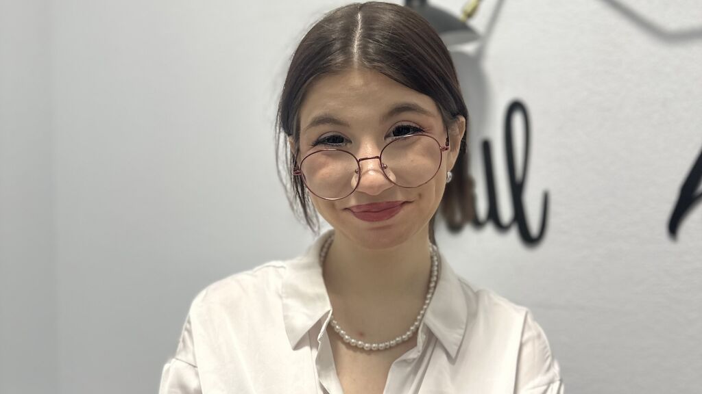 CiaLyn online on GirlsOfJasmin