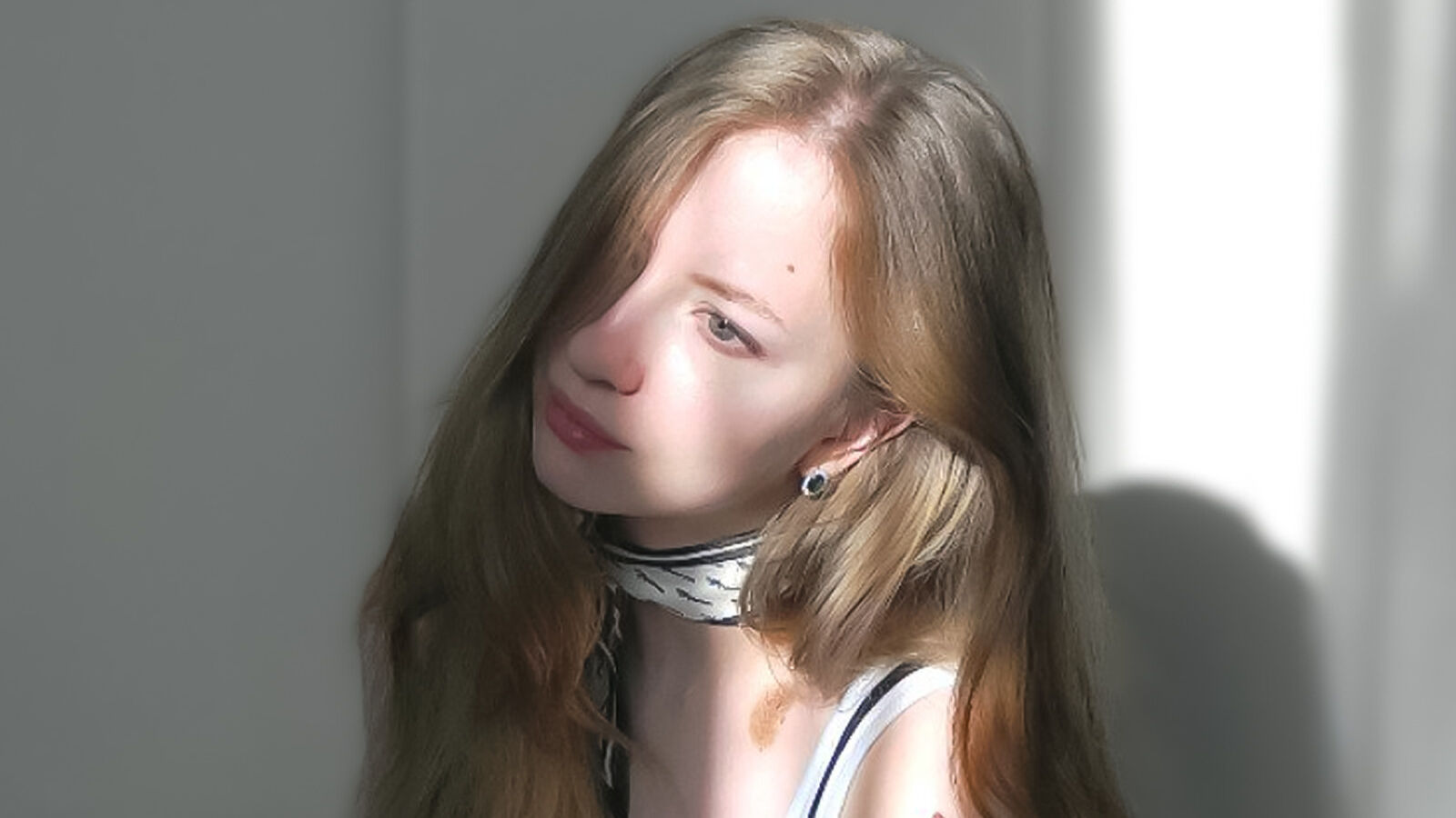 MiraHalle erotic portrait