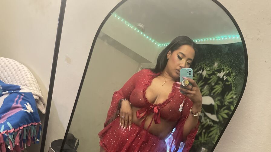 Watch BlackwoodNani live on shemalefreeporn.net
