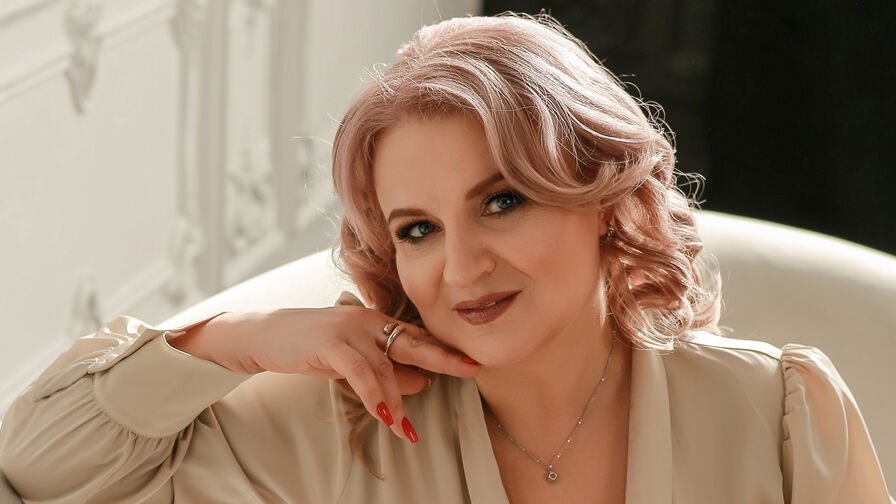 Watch AvrilMillers on CoolMagazineOnline.com
