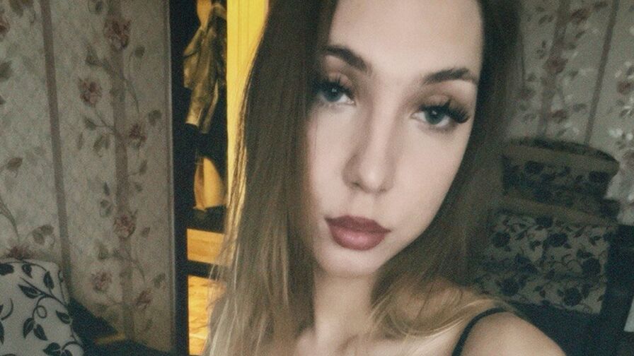Watch LeannHonnerlaw live on Sex Zoom