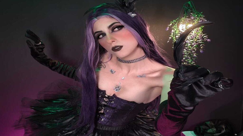 Missameliacblack live cam model at LiveJasmin